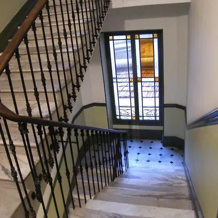 At Appartement *